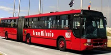 transmilenio_bus_banderas.jpg