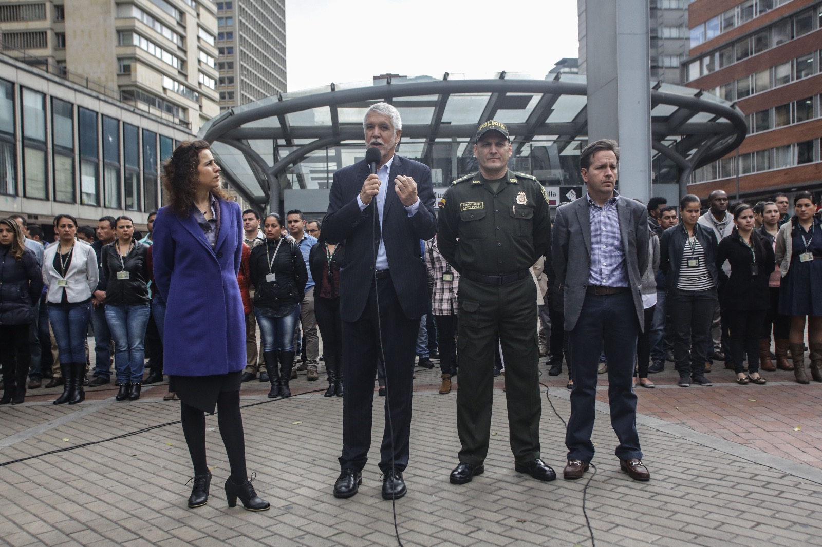 Más de 100 policías vestidos de civil reforzarán la seguridad en TransMilenio