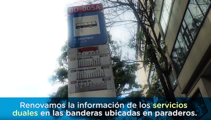 Paraderos de buses duales de TransMilenio cuentan con nueva señalización