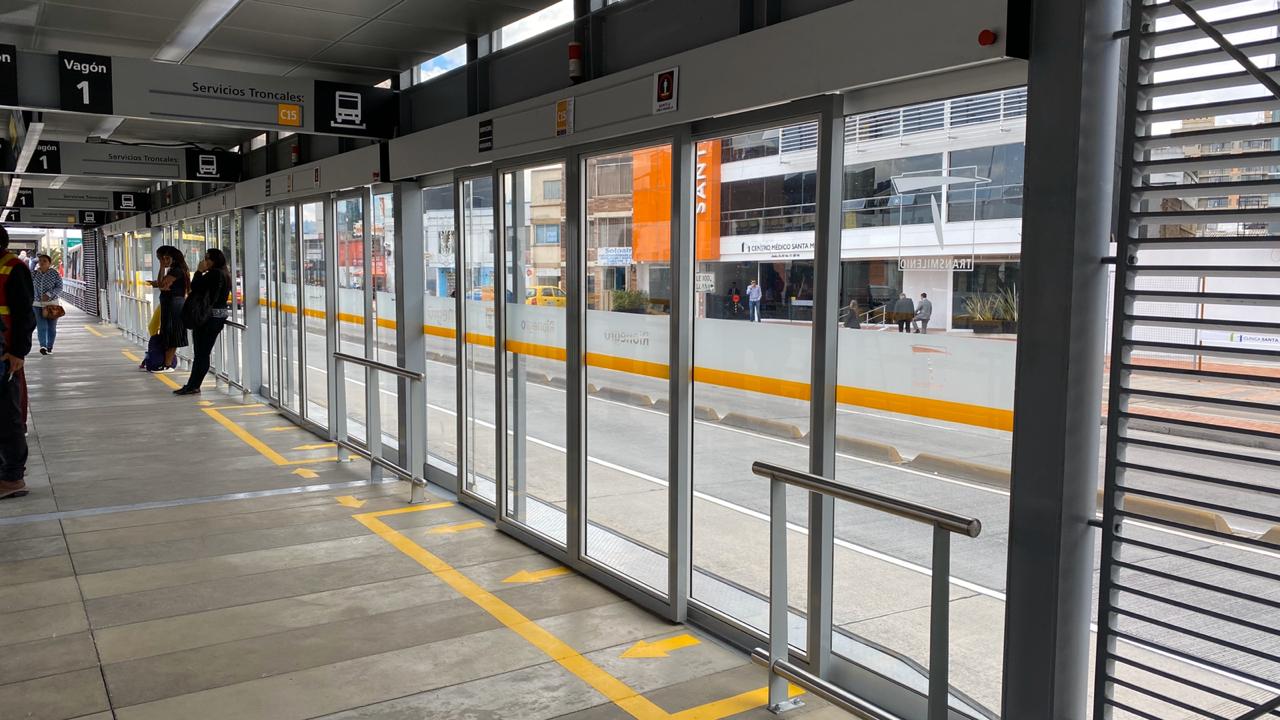 Se adjudicó la licitación de las nuevas puertas para las estaciones de TransMilenio